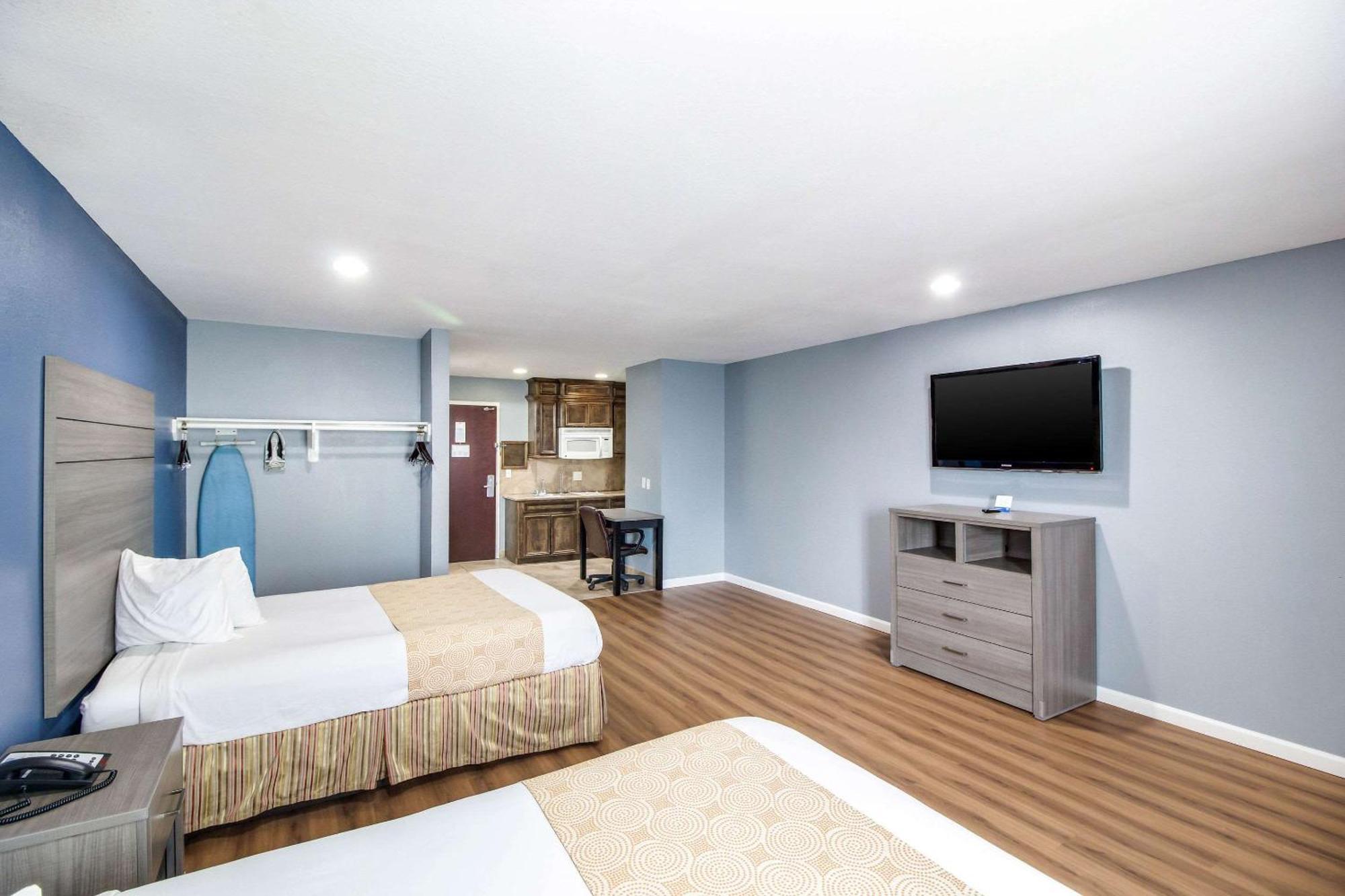Rodeway Inn & Suites Port Arthur - Groves Екстериор снимка