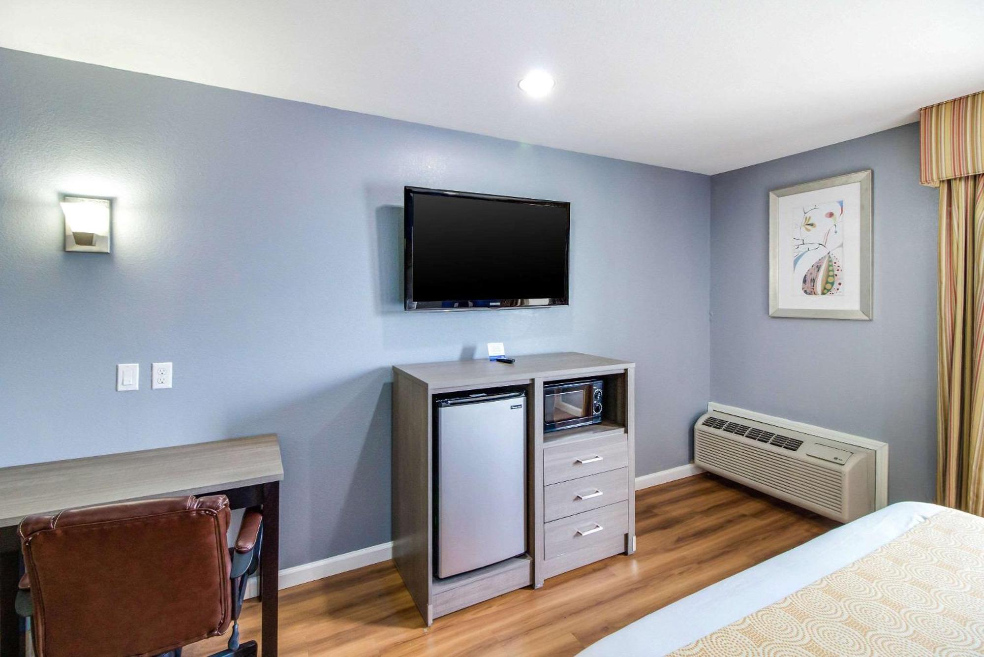 Rodeway Inn & Suites Port Arthur - Groves Екстериор снимка