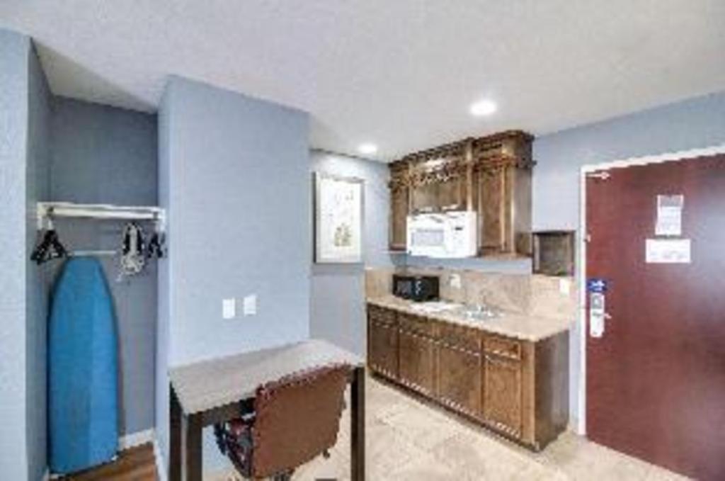 Rodeway Inn & Suites Port Arthur - Groves Екстериор снимка