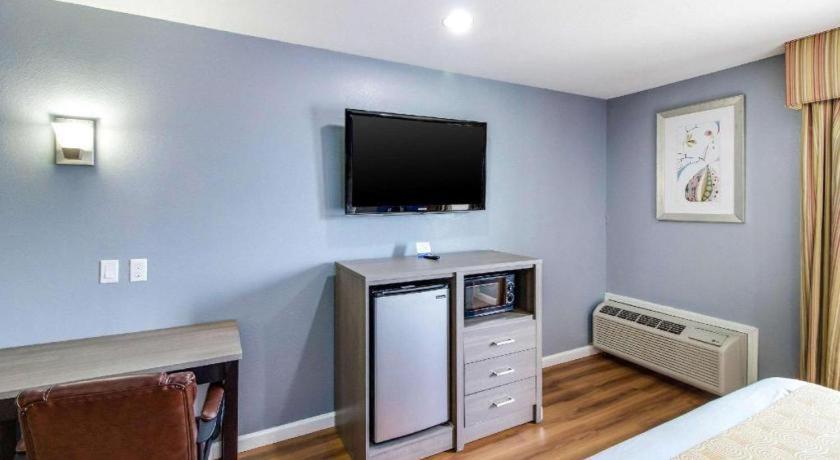 Rodeway Inn & Suites Port Arthur - Groves Екстериор снимка