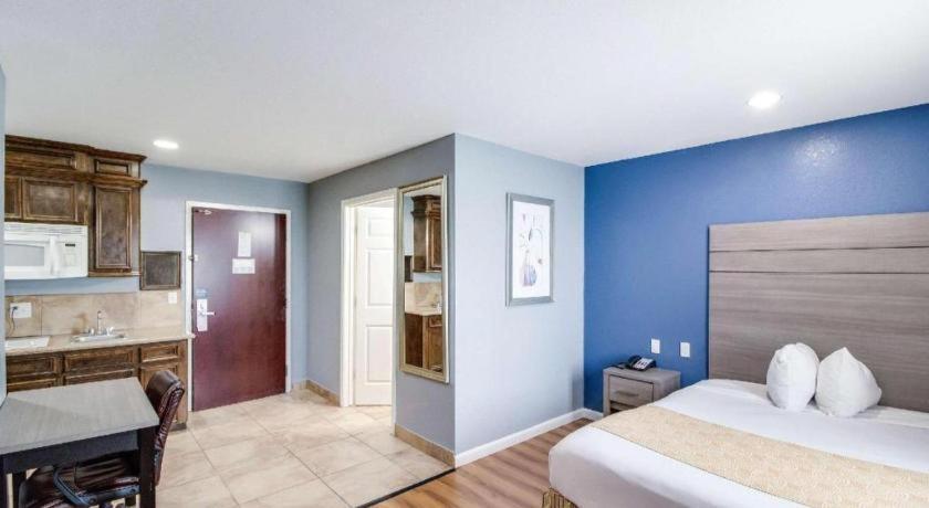 Rodeway Inn & Suites Port Arthur - Groves Екстериор снимка