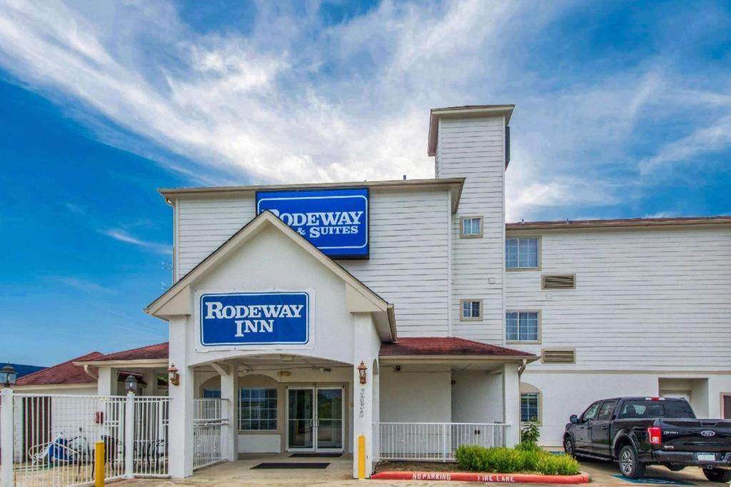 Rodeway Inn & Suites Port Arthur - Groves Екстериор снимка