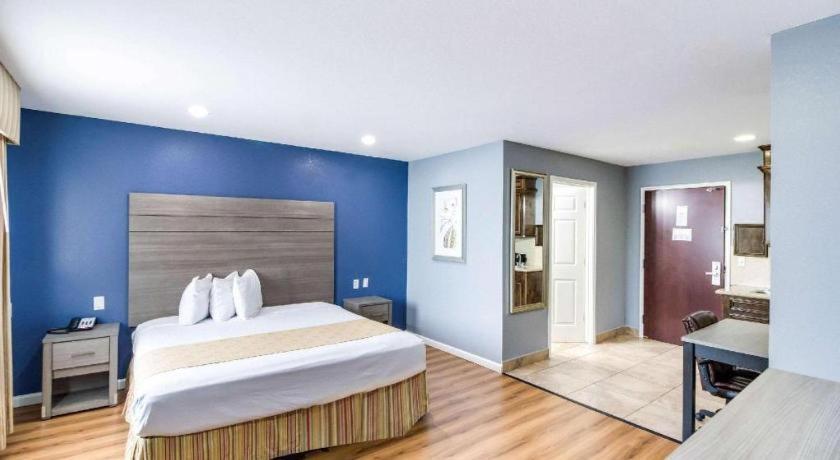Rodeway Inn & Suites Port Arthur - Groves Екстериор снимка